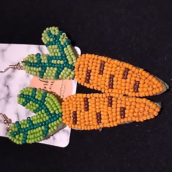 Easter beaded Earrings hypoallergenic carrots green & orange 3 x 3/4 inches - Picture 2 of 5